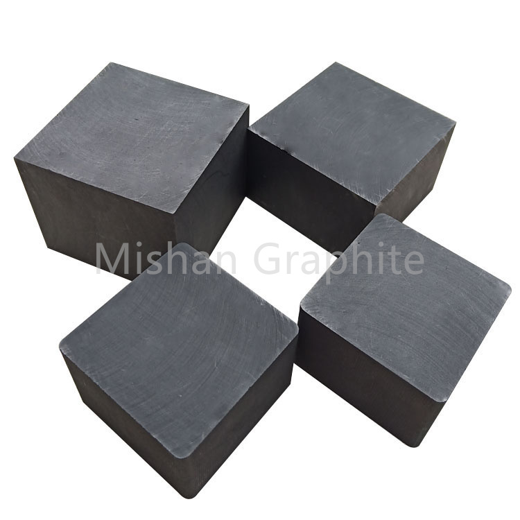 Fine granule graphite block