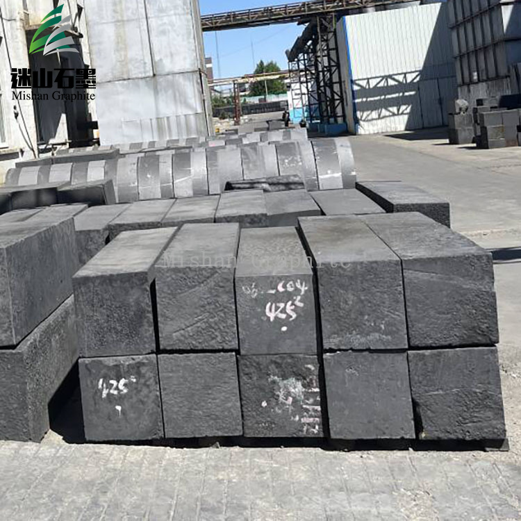 Large size carbon anode graphite block