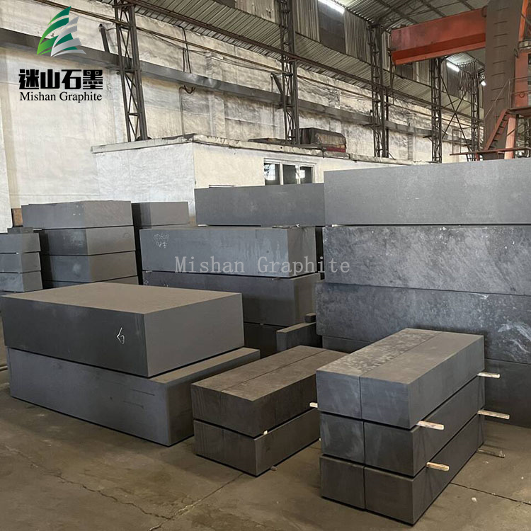 Large size carbon anode graphite block